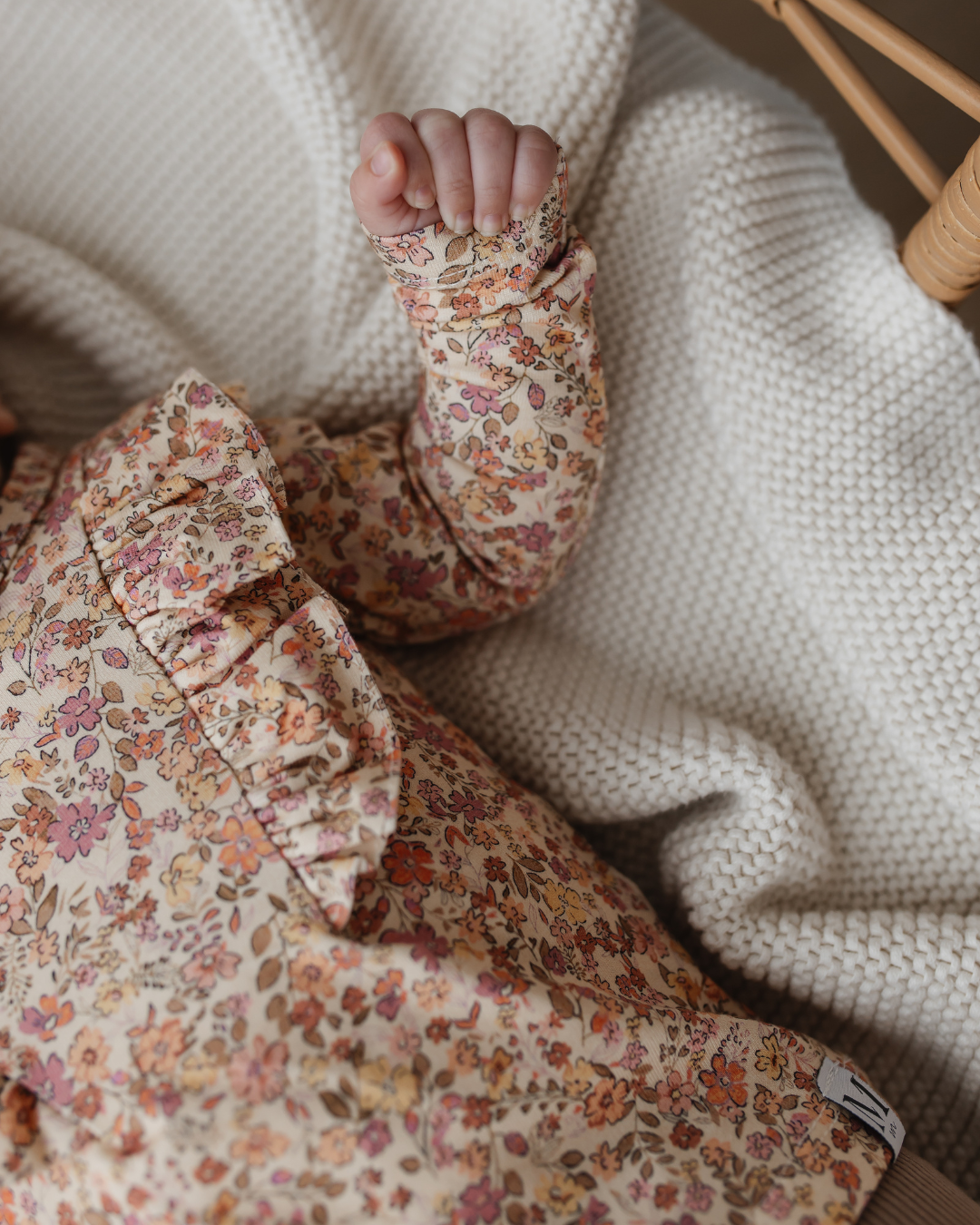 Ruffle Longsleeve | Pretty Flowers