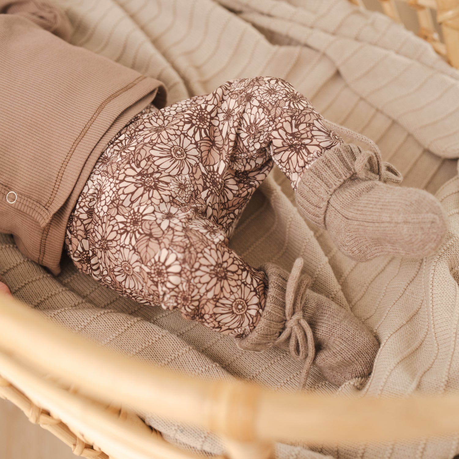 Baby broekje retro flowers_Momsandminis