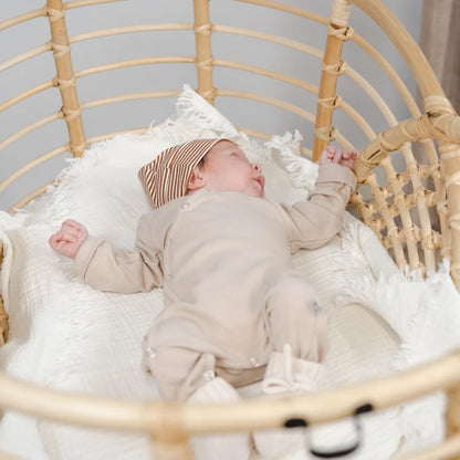 Boxpakje-rib-beige-Slofjes-off-white-Mutsje-cognac-stripes-mini_Momsandminis.jpg