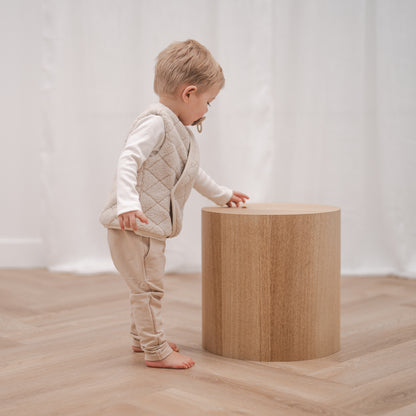 Chino beige-Button longsleeve ecru-Gilet ruit naturel 2_Momsandminis