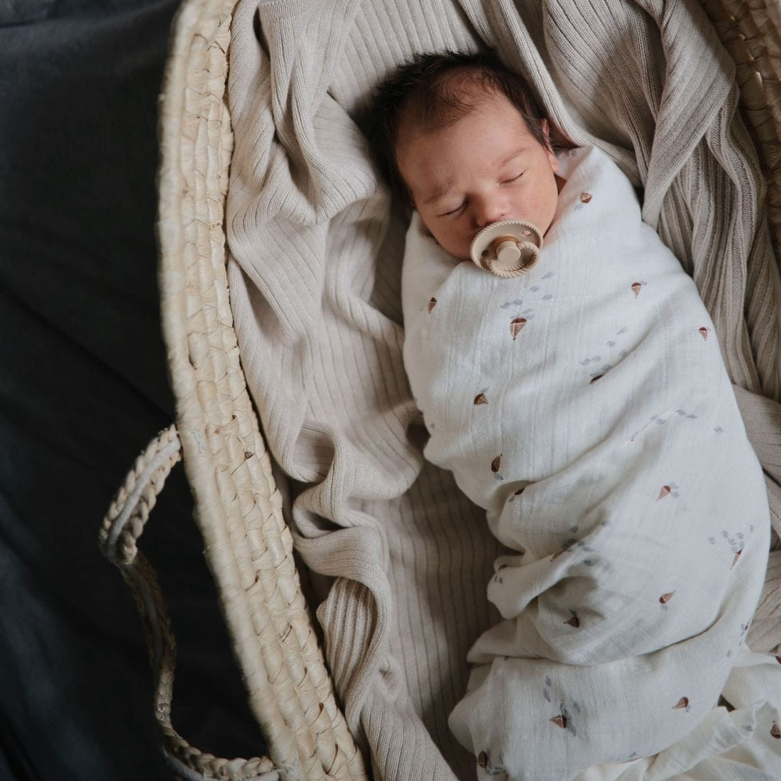 swaddle-boats 3_Momsandminis