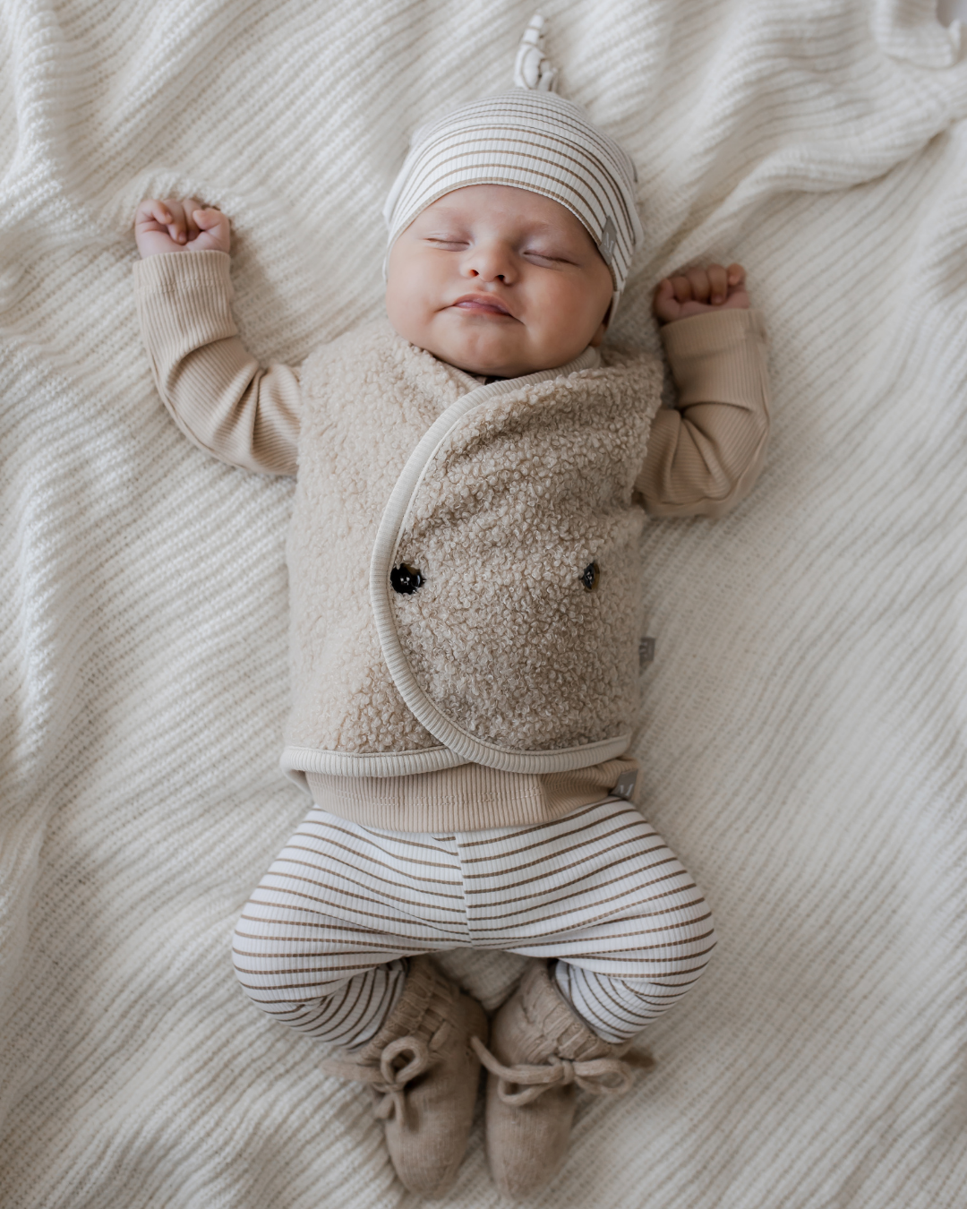 Newborn Mutsje | Taupe Stripes rib
